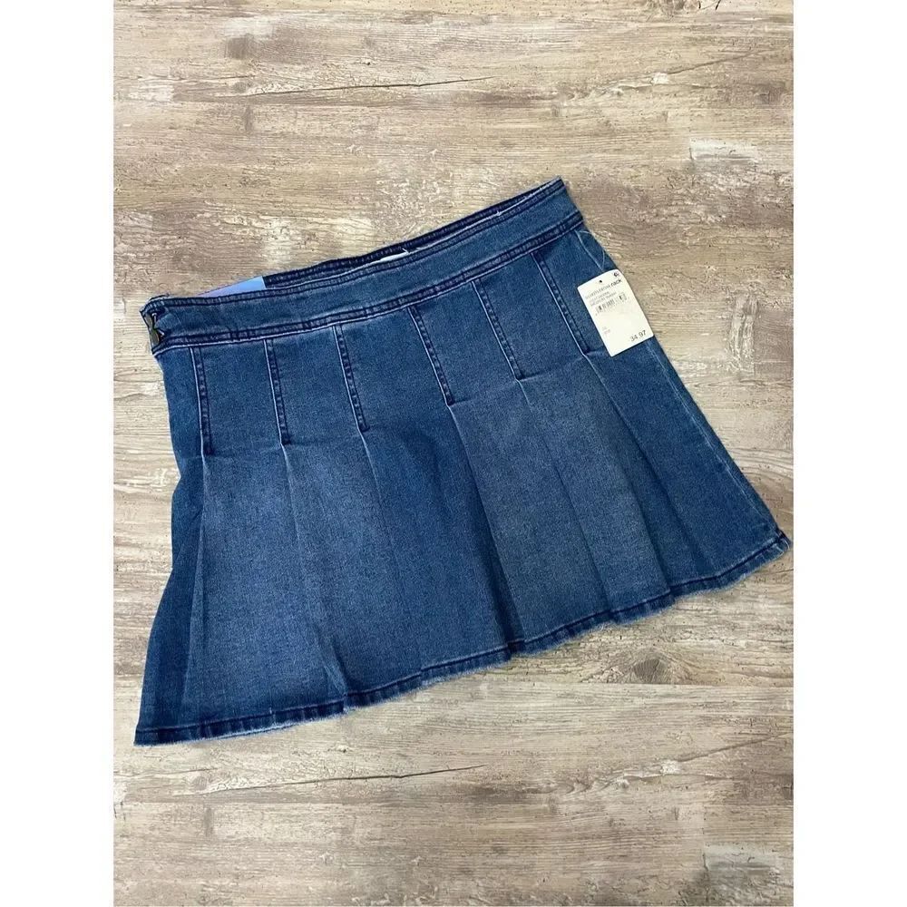 Abound Denim Jean Skirt Mid Rise Stretch Pleated Med Wash Side Zip Size 32 Waist